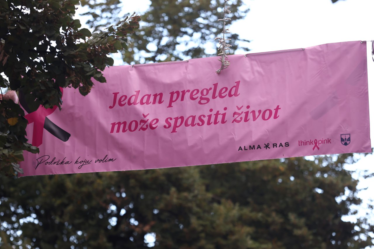 Emotivna postavka na Vilsonovom šetalištu – simbol podrške