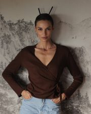 Top Anela