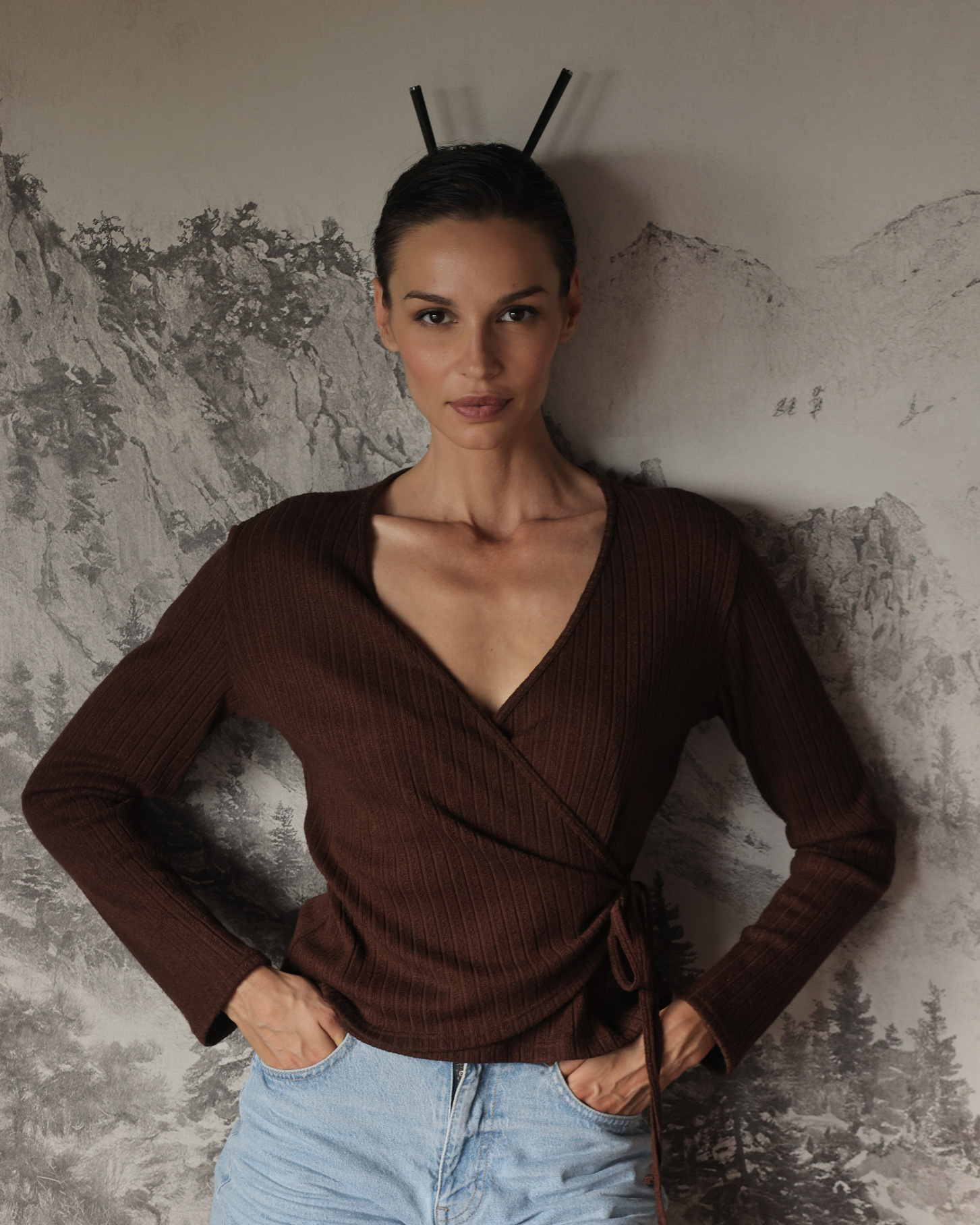Top Anela
